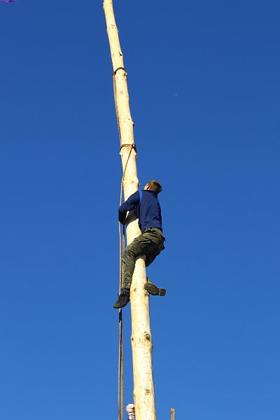 Stavanie maja (44).JPG